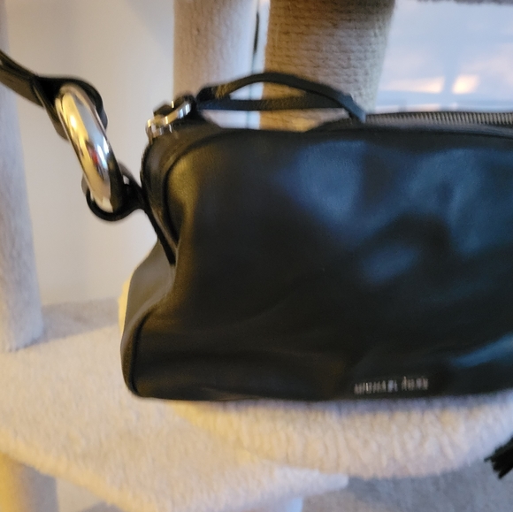 Michael Kors Handbag - Picture 2 of 15
